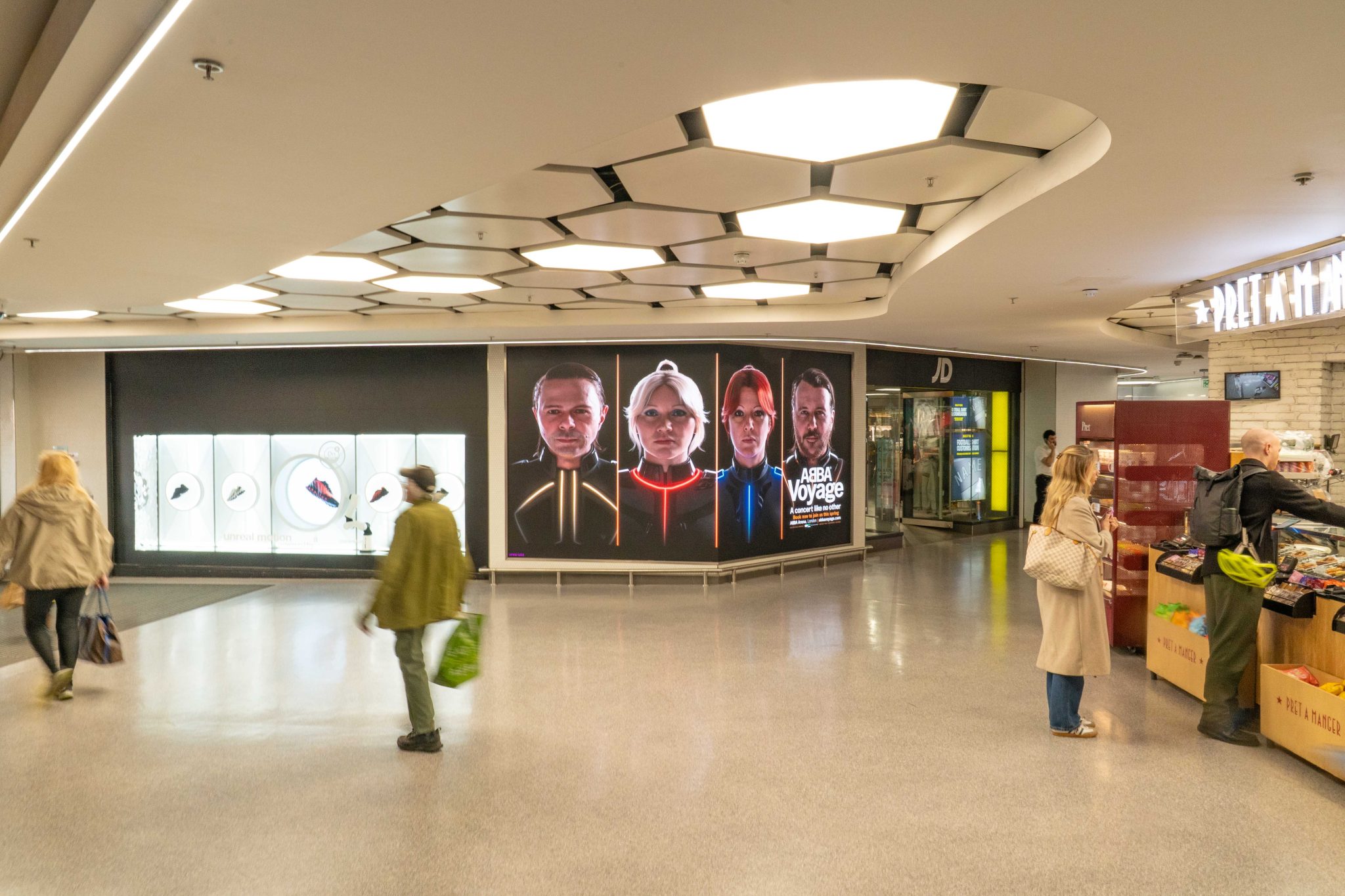 Mayfair-ABBA-2048x1365