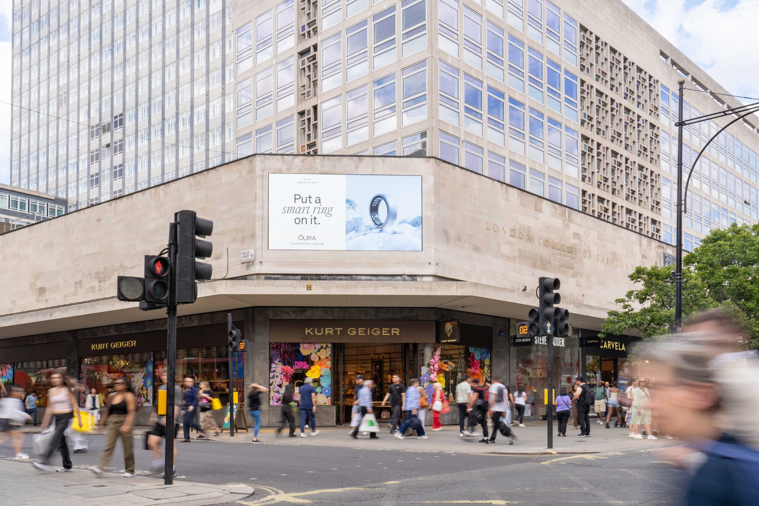 oura-ring-Oxford-St-4